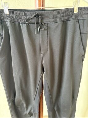 Men’s Lululemon joggers
